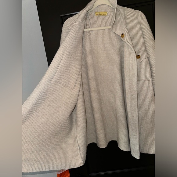 Women’s Jacket - Picture 10 of 12